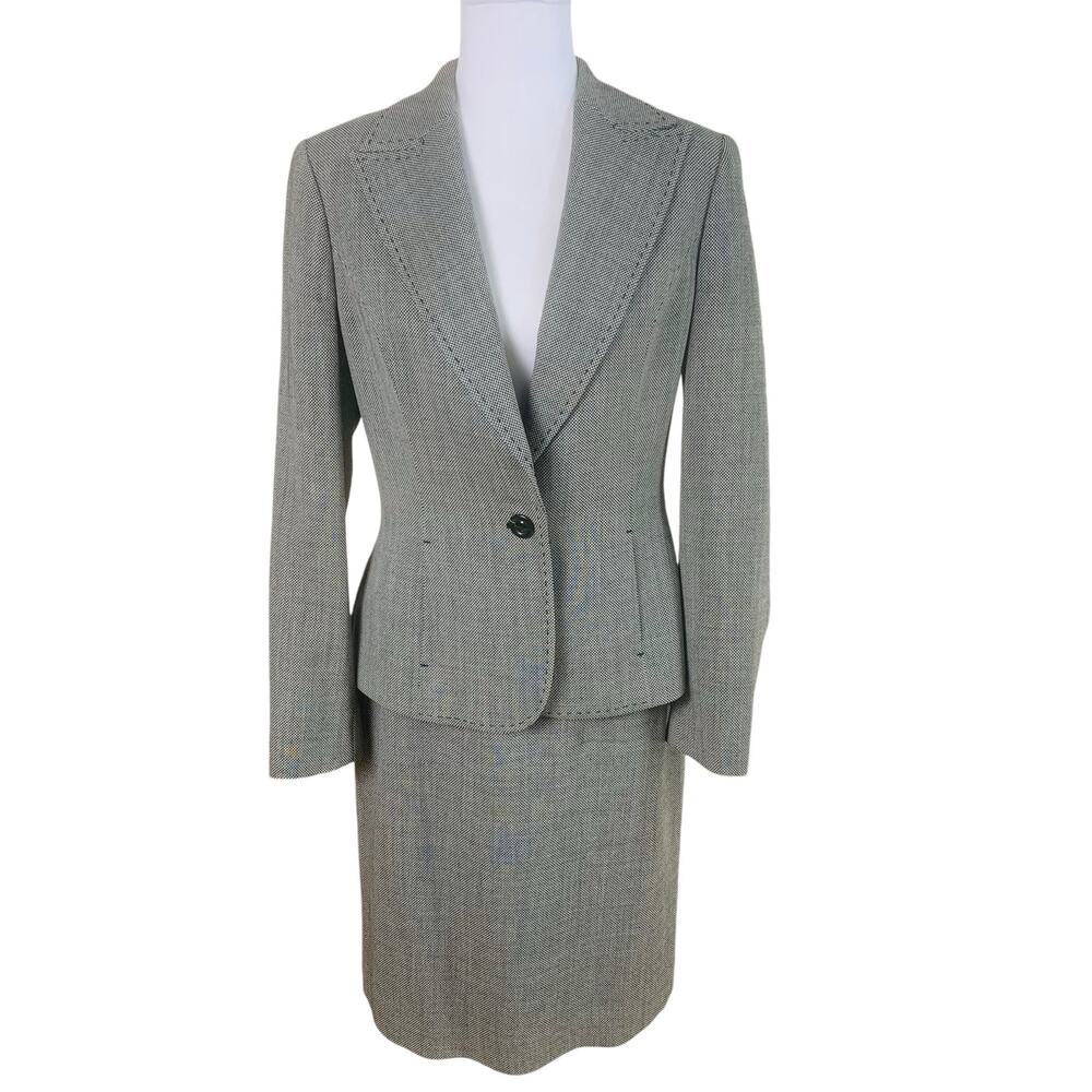 Classiques Entier Light Gray Skirt Set